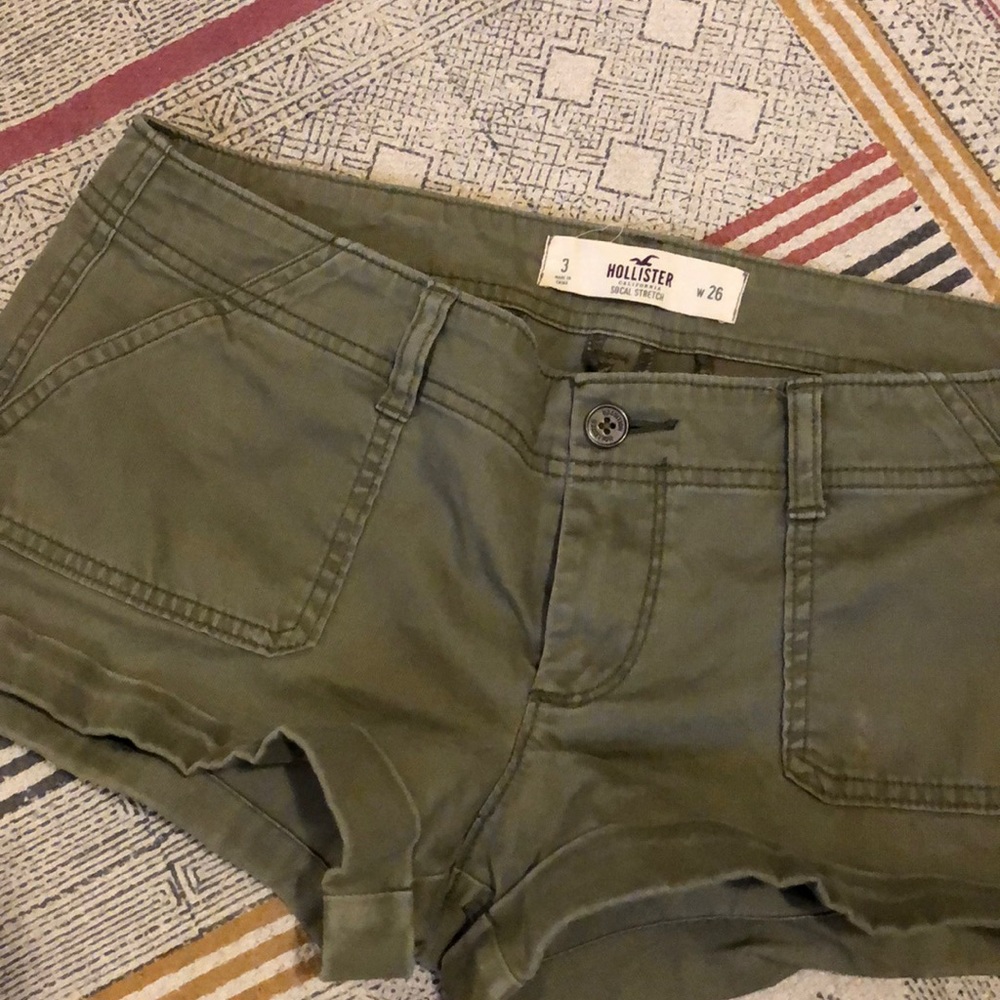 Hollister Co. khaki shorts. Size 3.